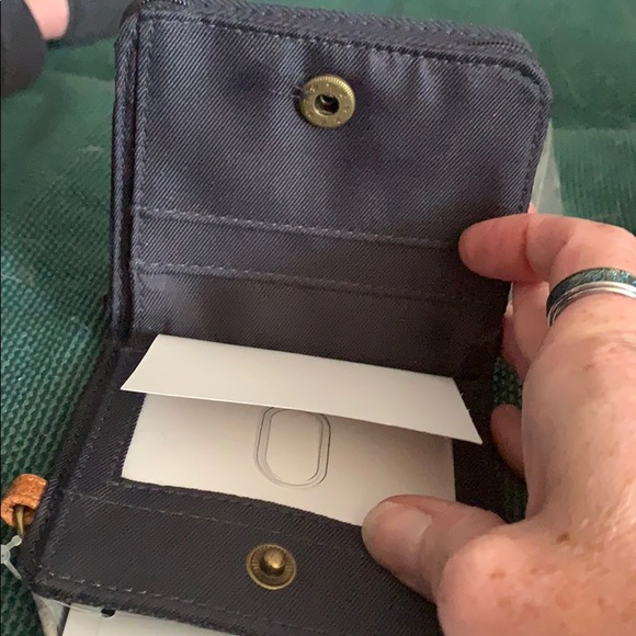 NWT THIRTY-ONE Clip-N-Zip wallet - Picture 4 of 6